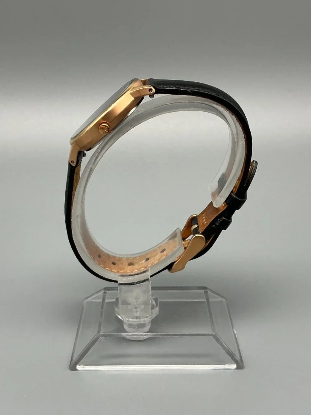 MVMT Madison Avenue Womens Watch 28mm Gold Tone Black Leather Band New Battery